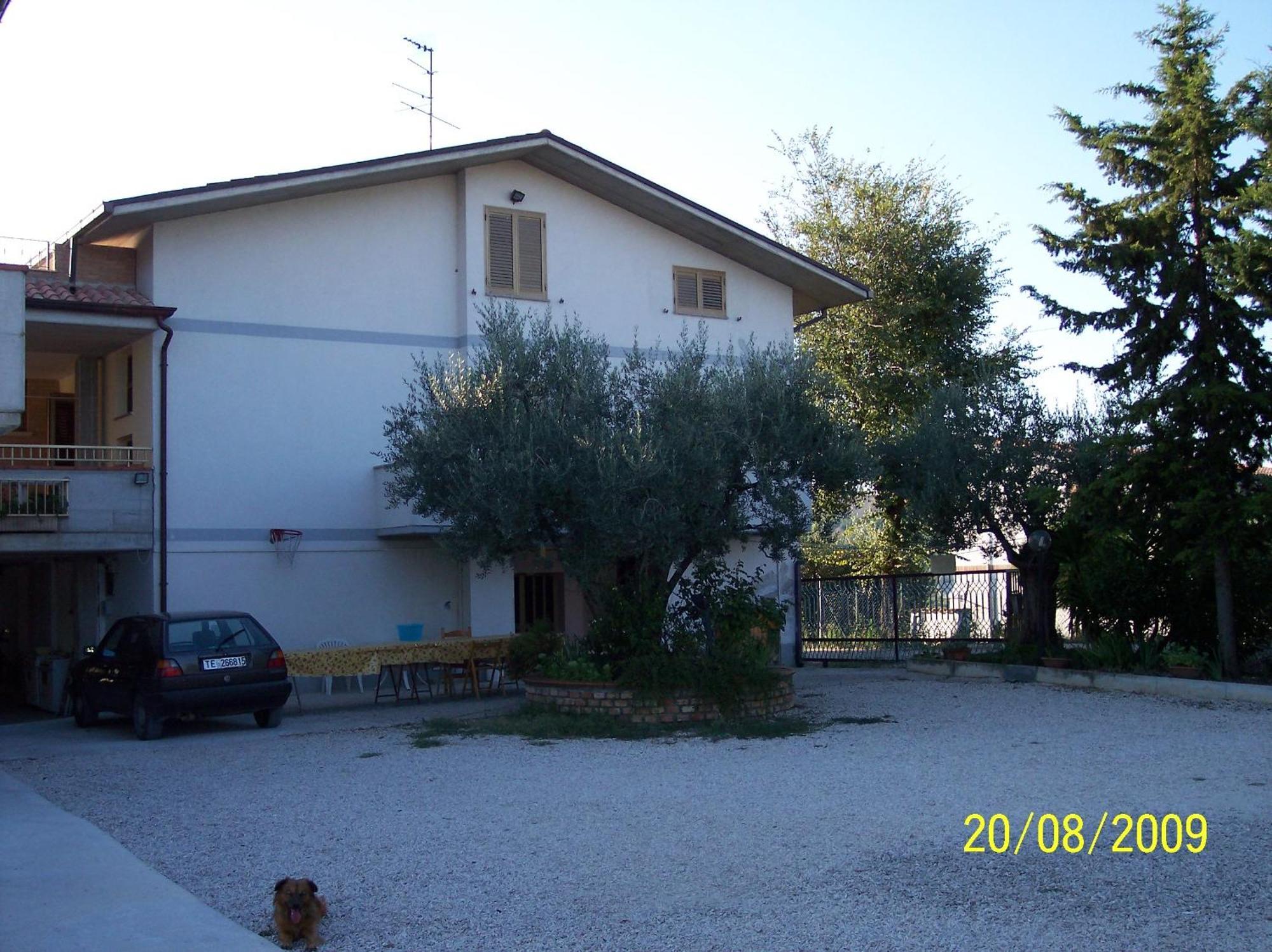 Agriturismo Il Vecchio Carro Campli Exteriör bild